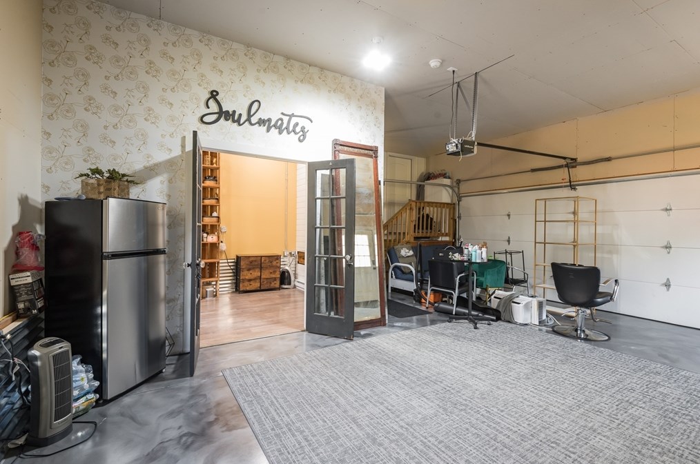 85 Christinas Path, Raynham MA  02767-1594 exterior