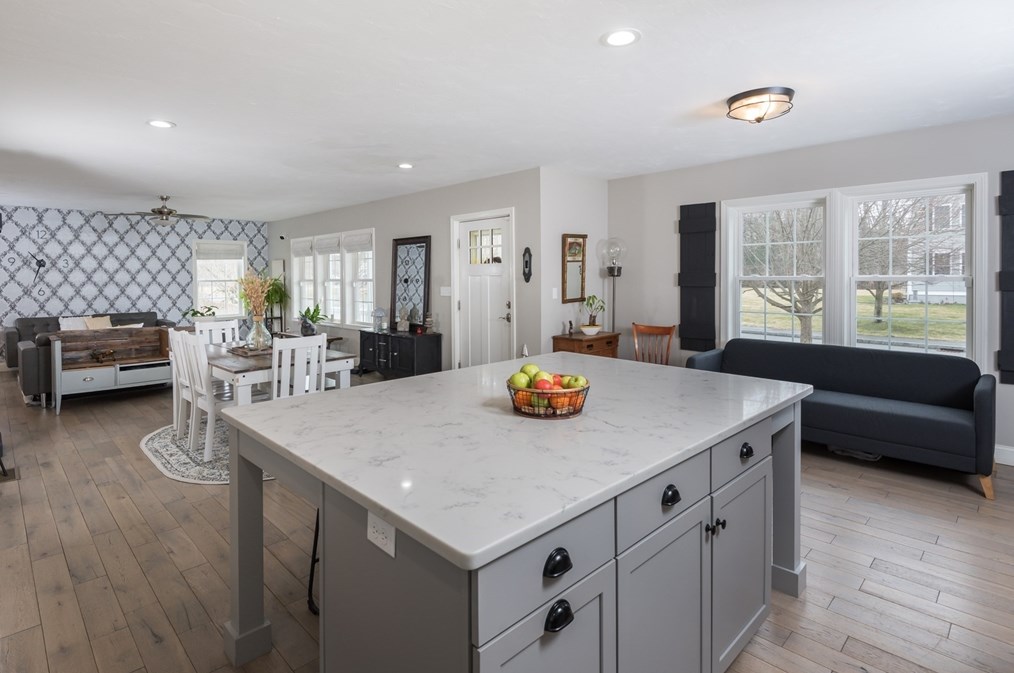 85 Christinas Path, Raynham MA  02767-1594 exterior