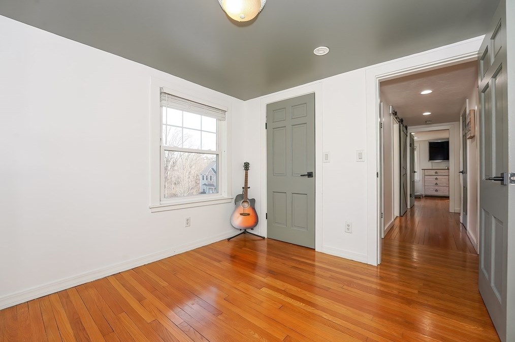 30 Pleasant St, Foxborough MA  02035-2925 exterior