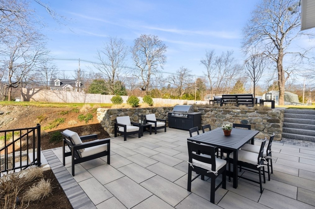 460 Pearl St, Reading MA  01867-1359 exterior