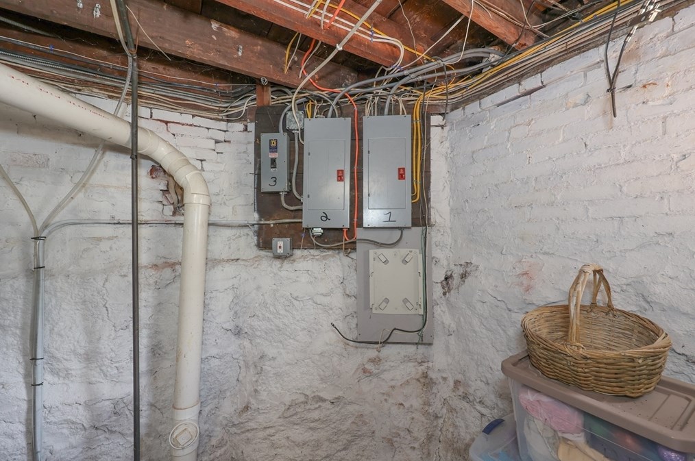 71 President St, Lynn MA 01902-1567 exterior