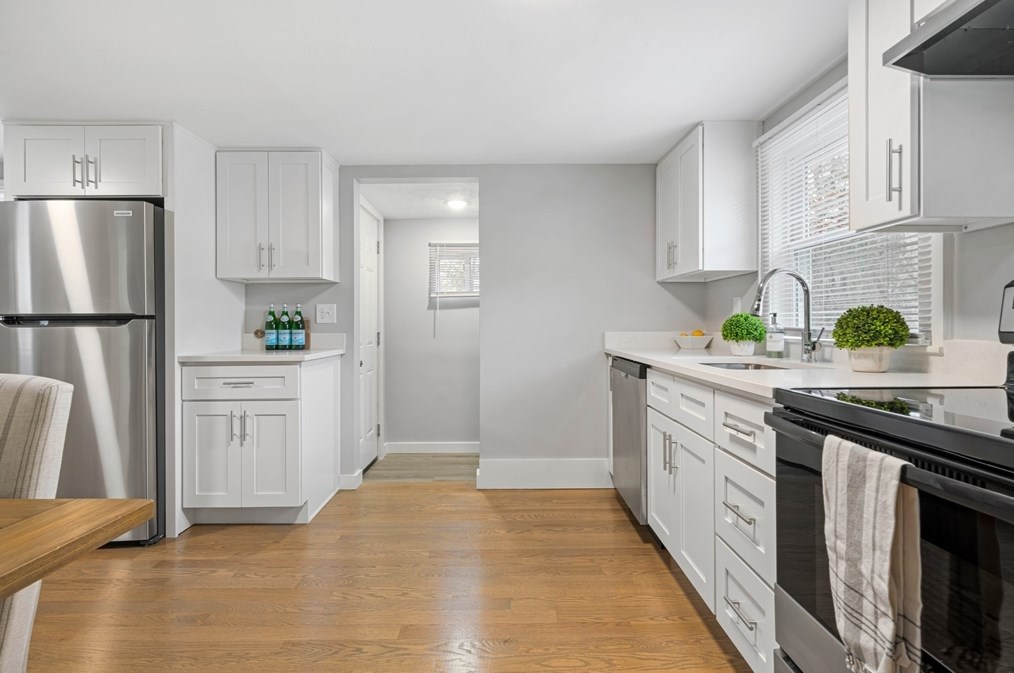 6 Belle Rd, Pembroke MA  02359-2440 exterior