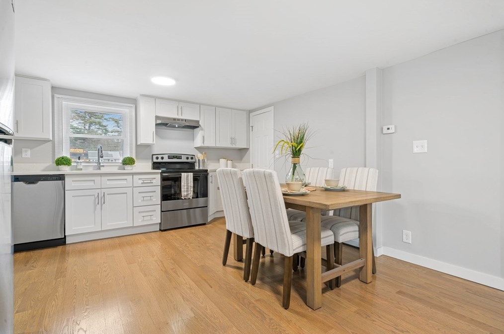 6 Belle Rd, Pembroke MA  02359-2440 exterior