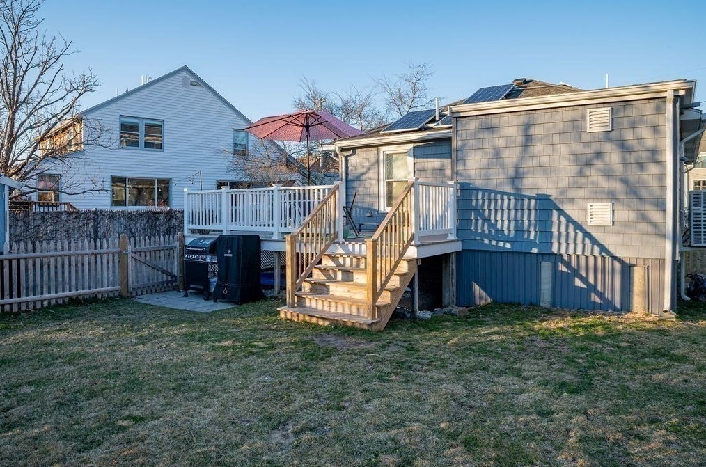 89 Post Island Rd, Quincy MA  02169-2643 exterior