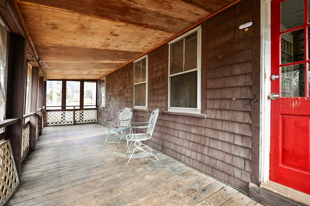 502 Bourne Rd, Plymouth MA  02360-2812 exterior