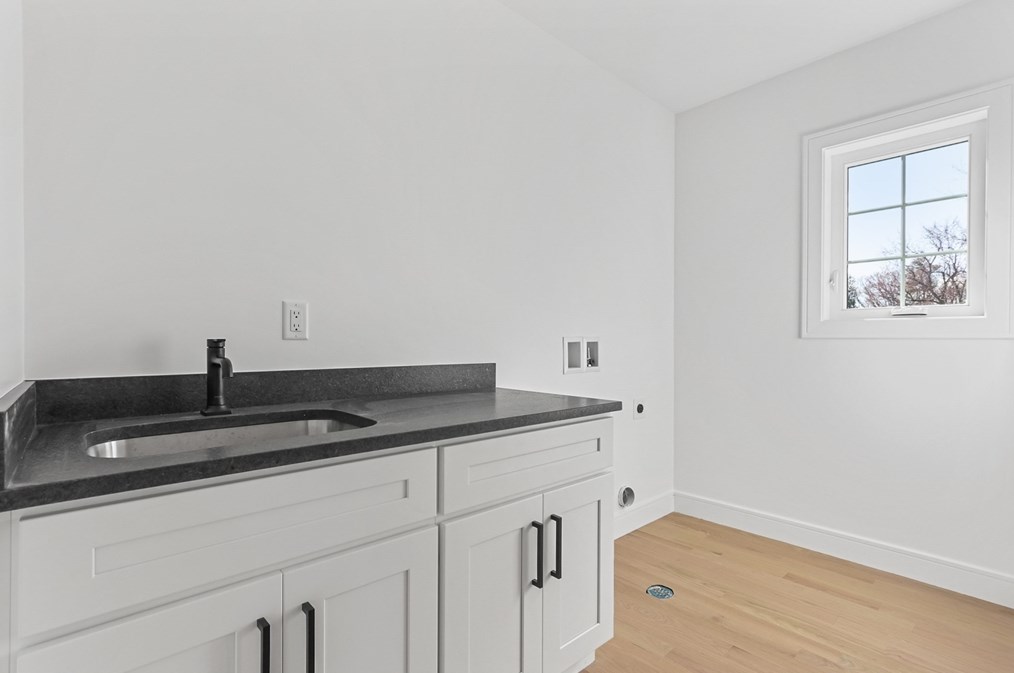 17 Emerson St, Natick MA  01760-1818 exterior