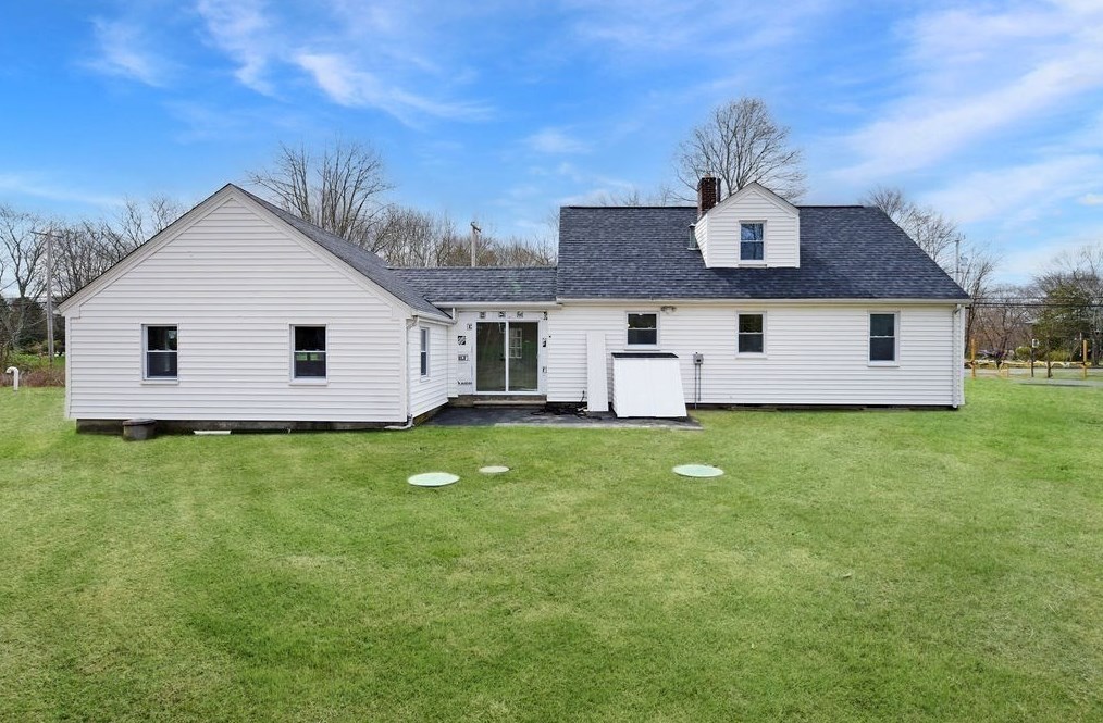 644 Taunton Ave, Seekonk MA  02771-3117 exterior