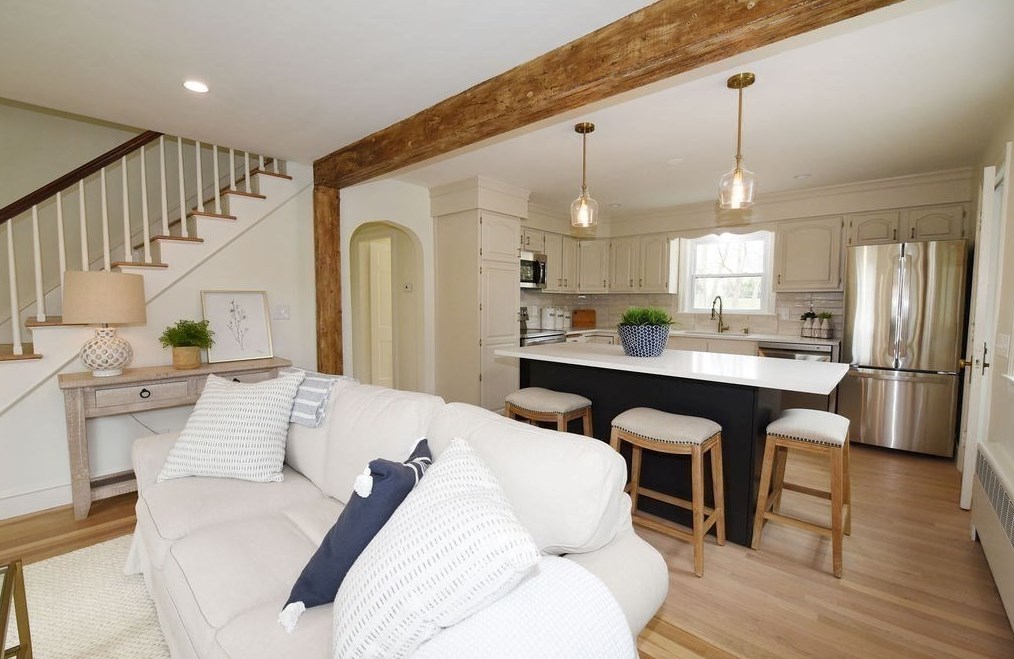 644 Taunton Ave, Seekonk MA  02771-3117 exterior