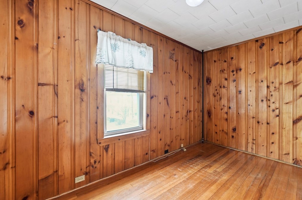 67 Hawthorn St, Lowell MA 01851-3615 exterior