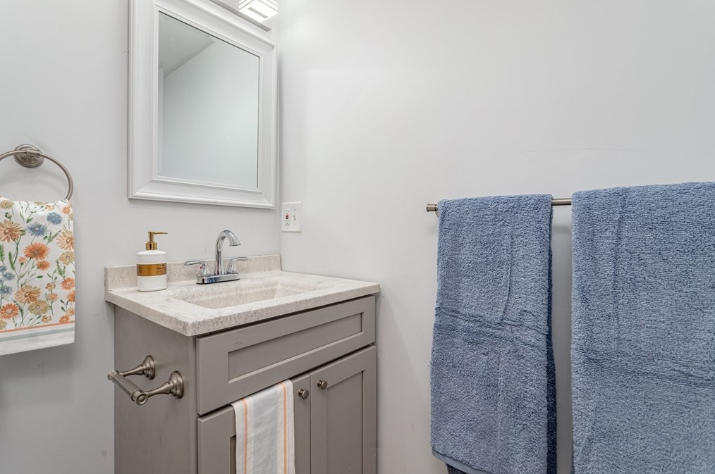 568 Harvard Ave, Royalston MA  01331-3010 exterior