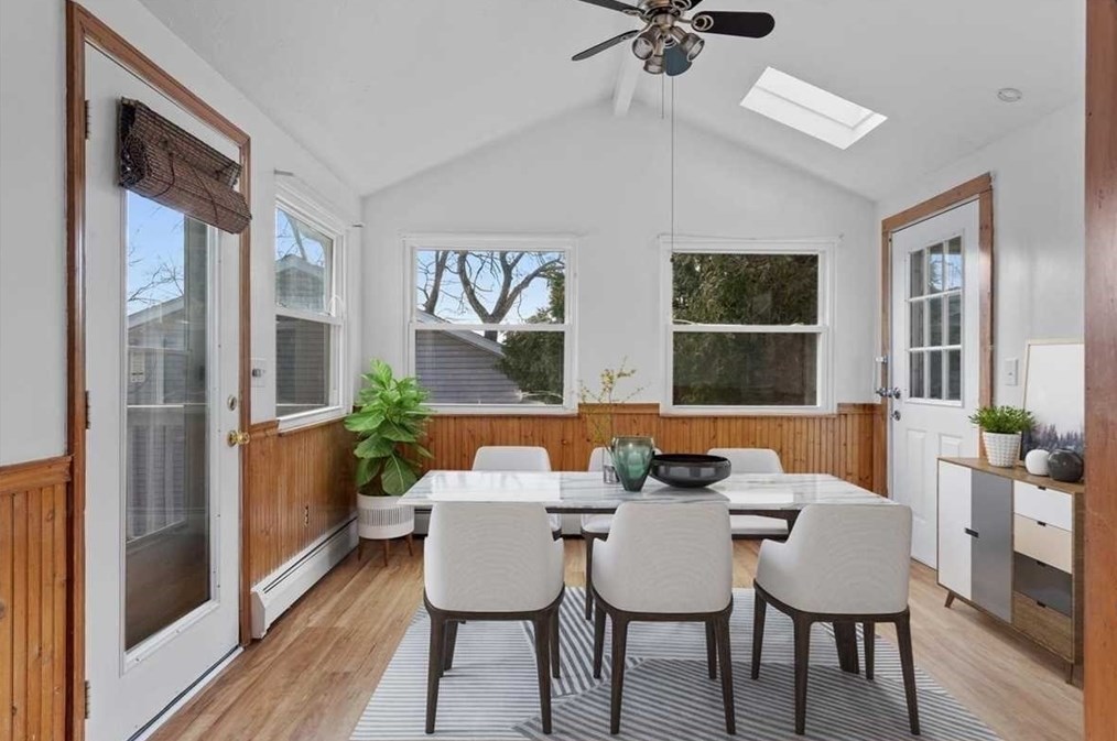 18 Mohican Rd, Worcester MA  01605-2312 exterior