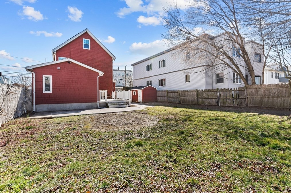 140 Irving St, Everett MA 02149-4825 exterior