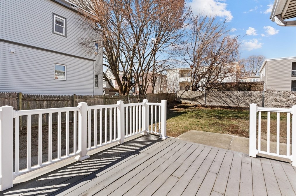 140 Irving St, Everett MA 02149-4825 exterior