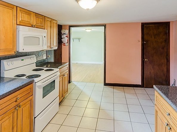 34 Cross St #34, Waltham, MA 02453