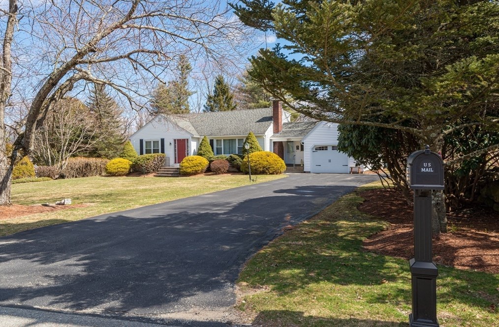 63 Fiske St, Tewksbury, MA 01876 exterior