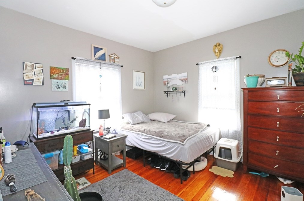 175 Sprague St, Fall River MA  02724-1429 exterior