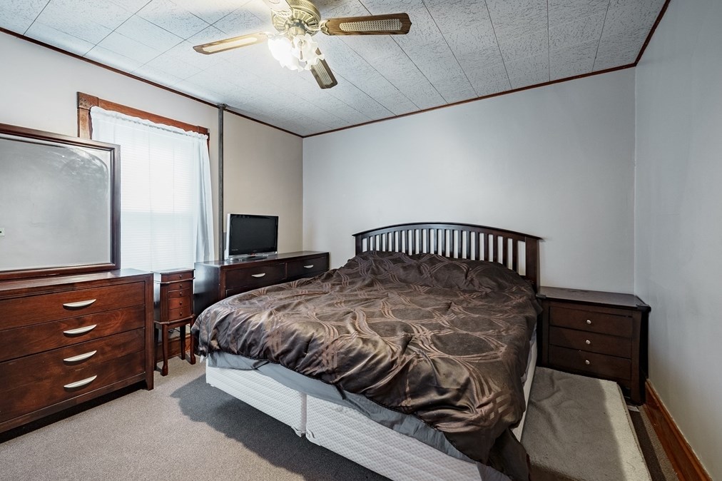 578 Springfield St, Chicopee MA 01013-2853 exterior