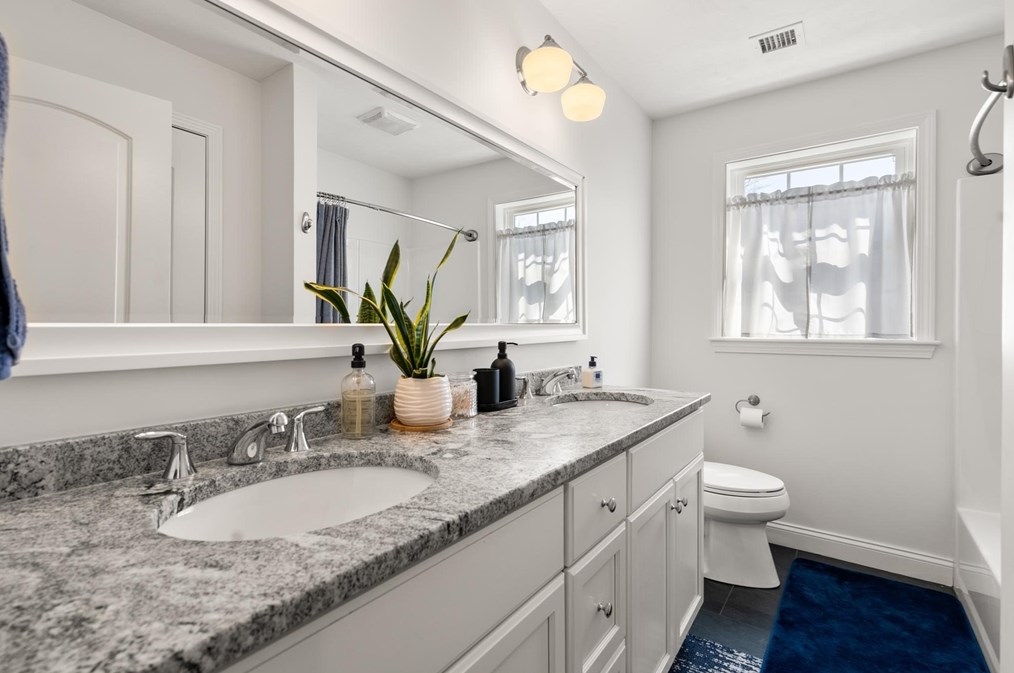 17 Plymouth St, Canton MA  02021-2927 exterior