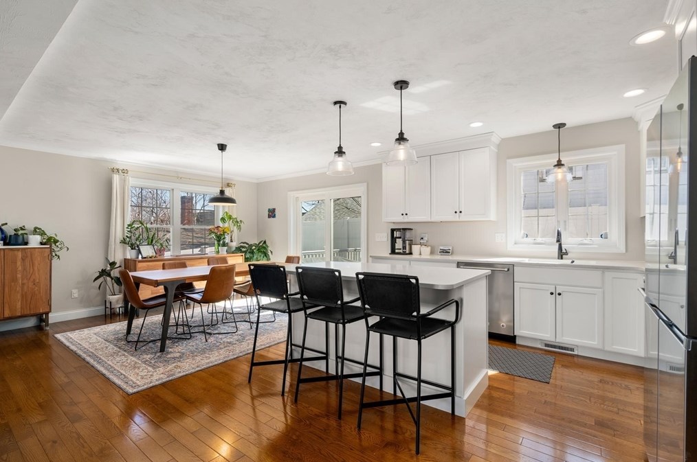 17 Plymouth St, Canton MA  02021-2927 exterior