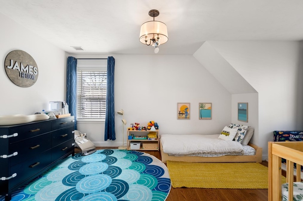 17 Plymouth St, Canton MA  02021-2927 exterior