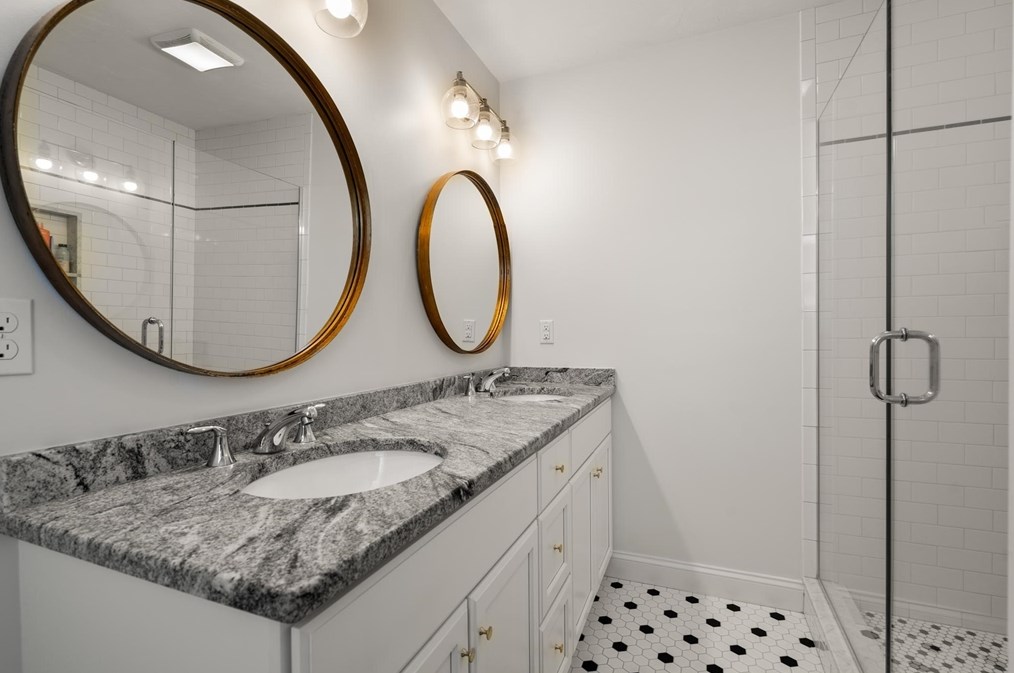 17 Plymouth St, Canton MA  02021-2927 exterior