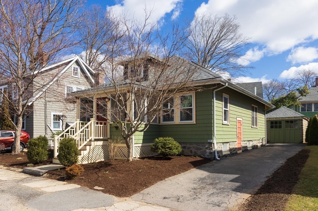 15 Arborway Ter, Roxbury-Xing, MA 02130 exterior