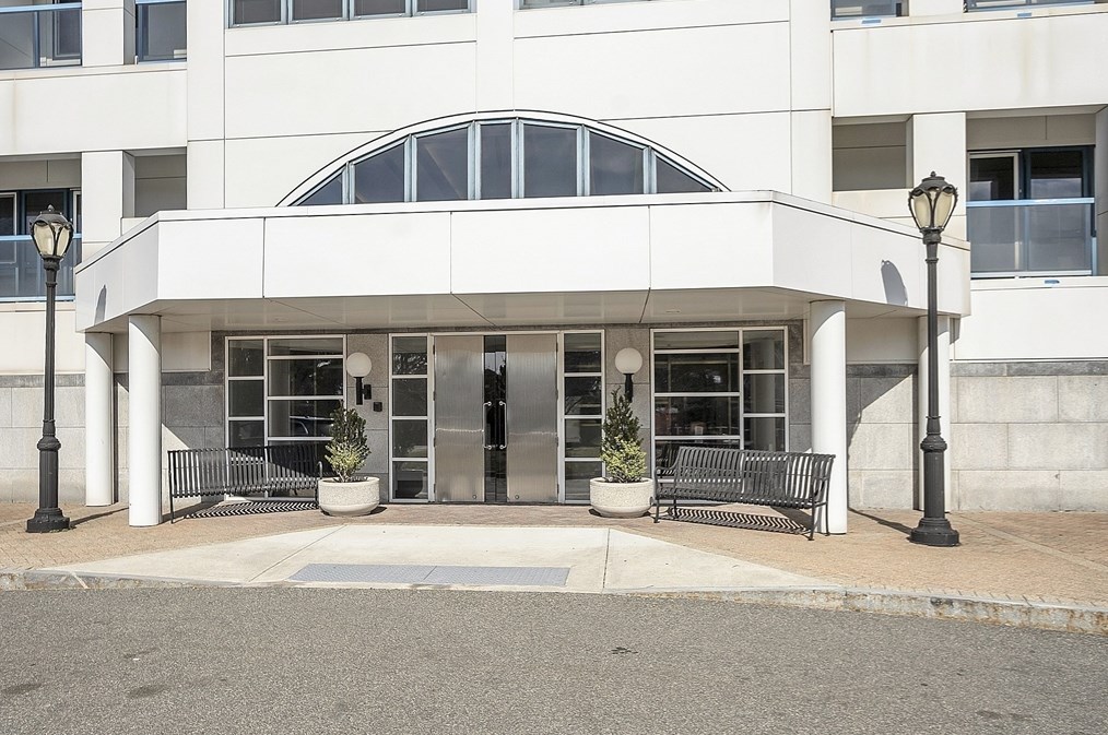 1001 Marina Dr #506, Quincy, MA 02171