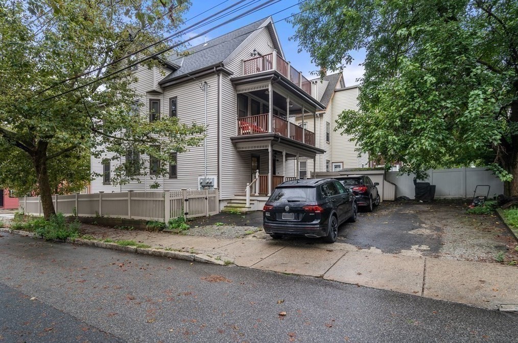 40 Grant St, Somerville MA 02145-1912 exterior