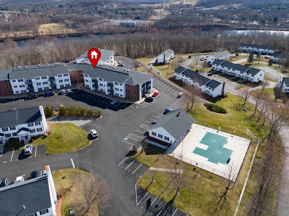 45 Christopher Dr, Methuen MA  01844-6563 exterior