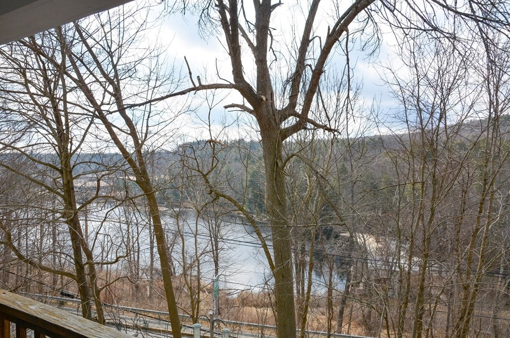 220 Front St, Winchendon MA 01475-1555 exterior