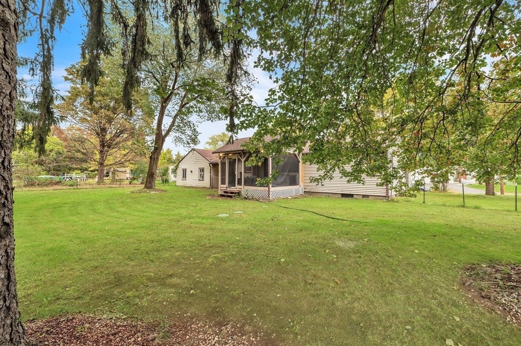 7 Lanebrook Cir, Granby MA  01033-9735 exterior