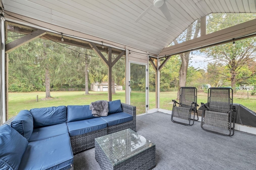 7 Lanebrook Cir, Granby MA  01033-9735 exterior