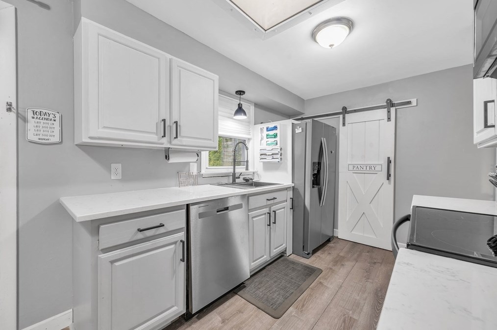 7 Lanebrook Cir, Granby MA  01033-9735 exterior