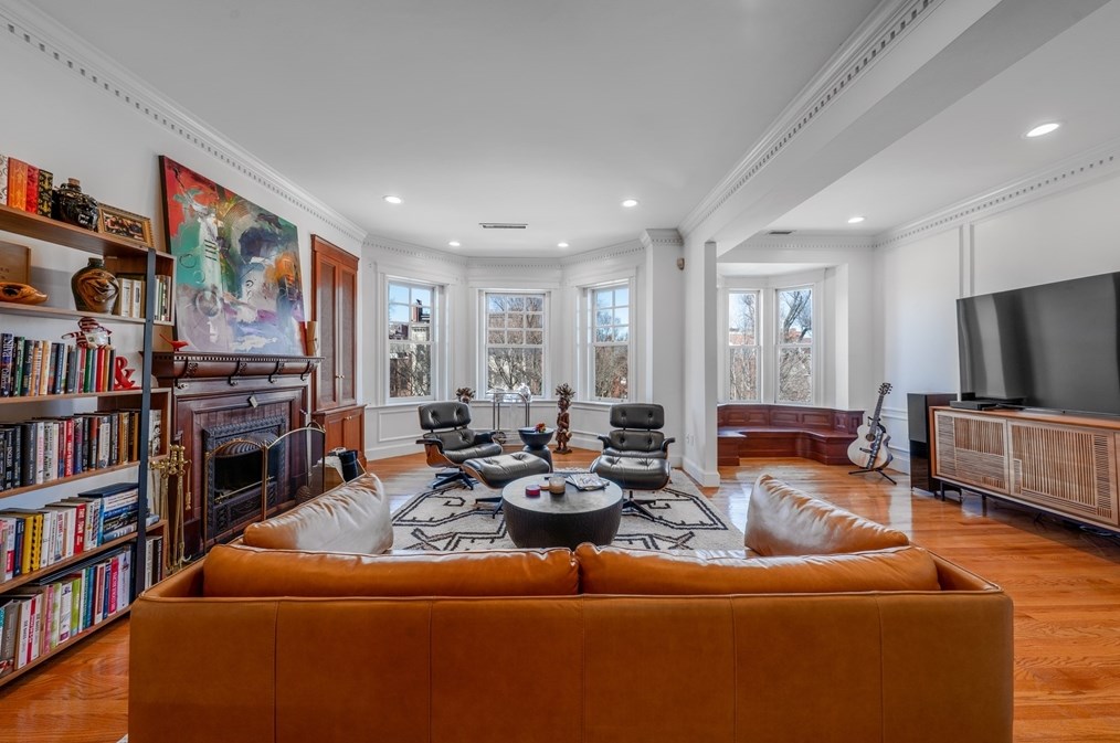 218 Commonwealth Ave #ph, Boston, MA 02116