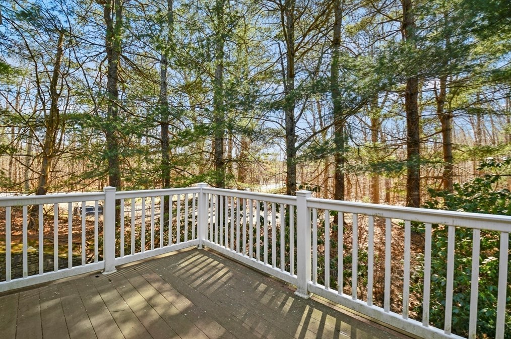 401 Browning Ln, Worcester MA 01609-1163 exterior