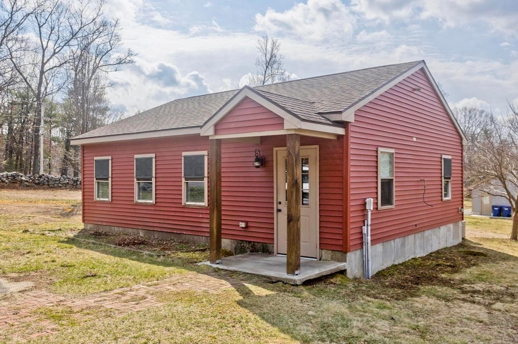 2136 Baptist Hill Rd, Palmer, MA 01069