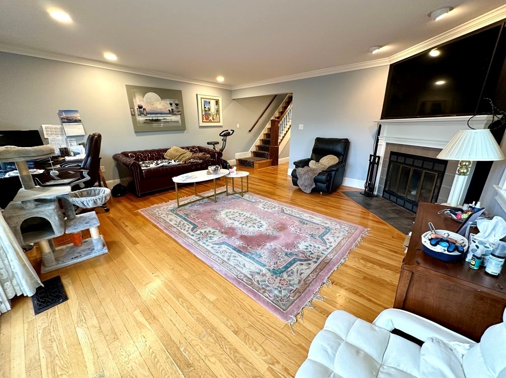 16 Breakwater Dr Unit 16, Chelsea, MA