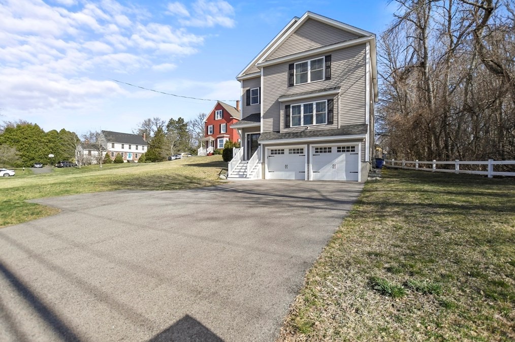 41 Tyler St, Methuen, MA 01844-1928