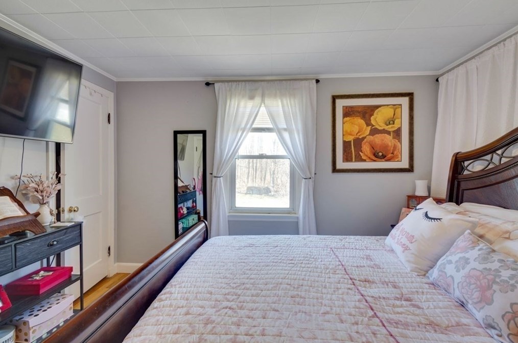 246 Purchase St, Milford MA  01757-3801 exterior