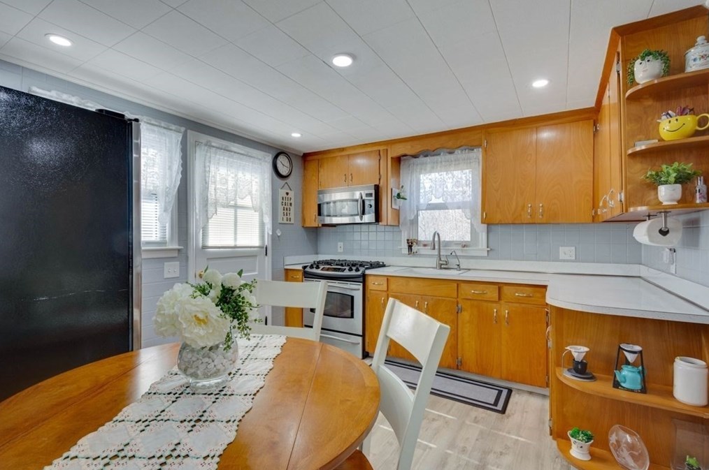 246 Purchase St, Milford MA  01757-3801 exterior