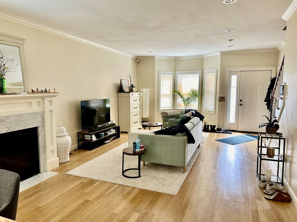 171 Summer St #171, Watertown, MA 02472