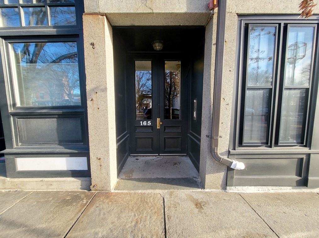 165 Winnisimmet St Unit 3d, Chelsea, MA