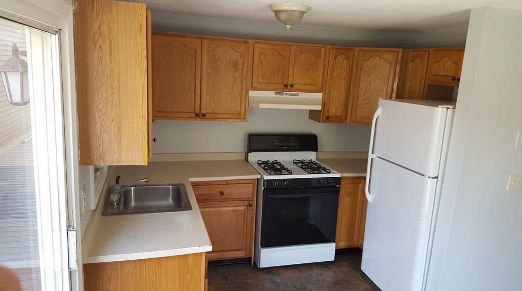 70 Austin St #30, Lowell, MA 01854