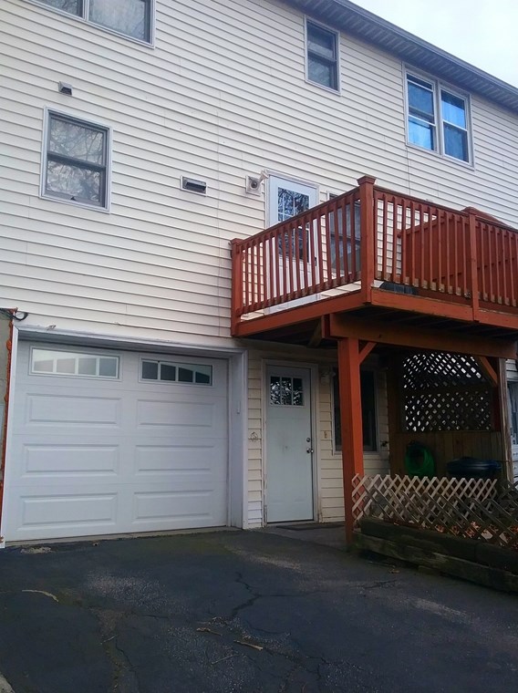 28 Lebanon St, Worcester, MA 01603 exterior