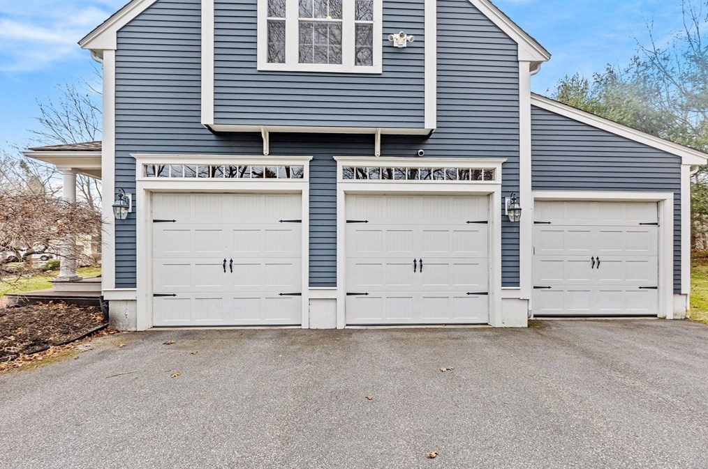 2 Franklin Rodgers Rd, Hingham MA 02043-2664 exterior