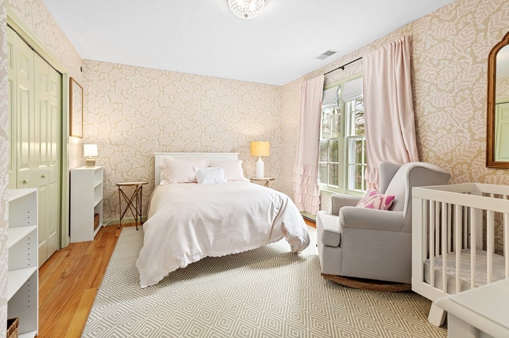 2 Franklin Rodgers Rd, Hingham MA 02043-2664 exterior