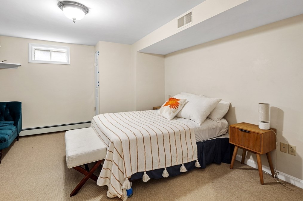 2 Franklin Rodgers Rd, Hingham MA 02043-2664 exterior