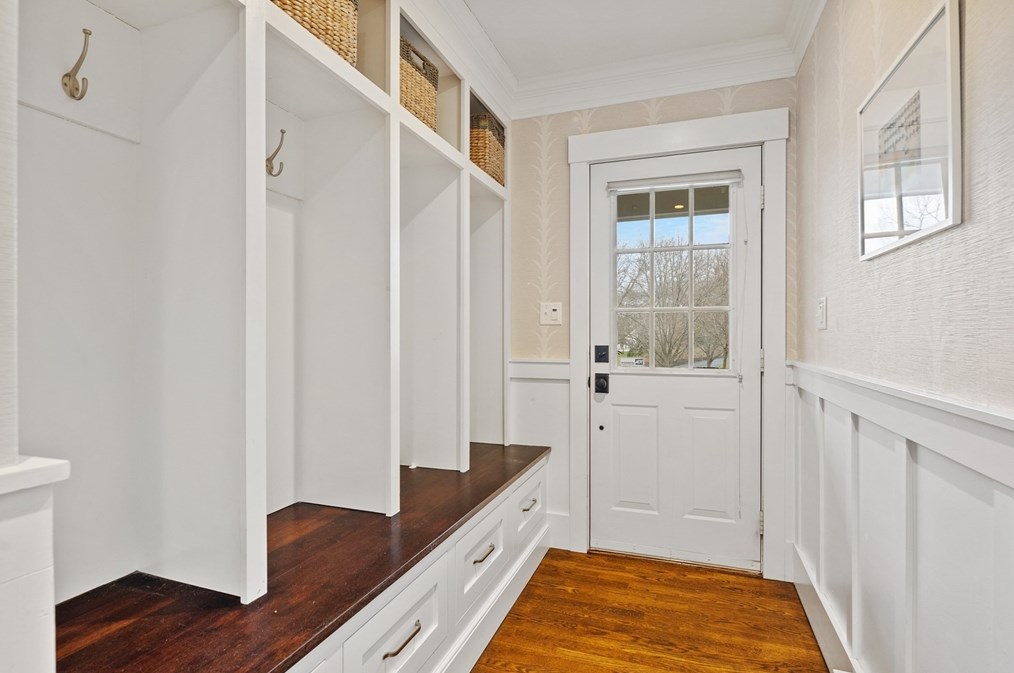 2 Franklin Rodgers Rd, Hingham MA 02043-2664 exterior