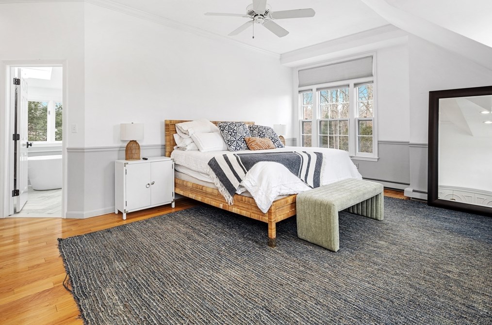 2 Franklin Rodgers Rd, Hingham MA 02043-2664 exterior