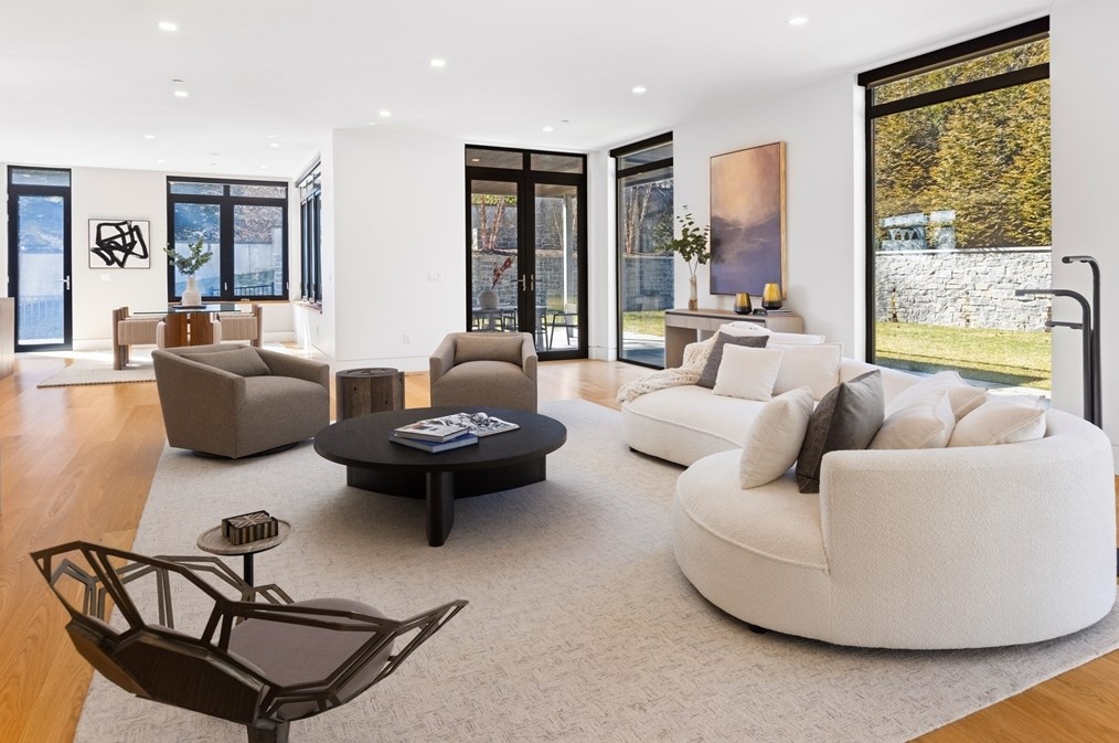 31 Catlin Rd, Brookline, MA 02445